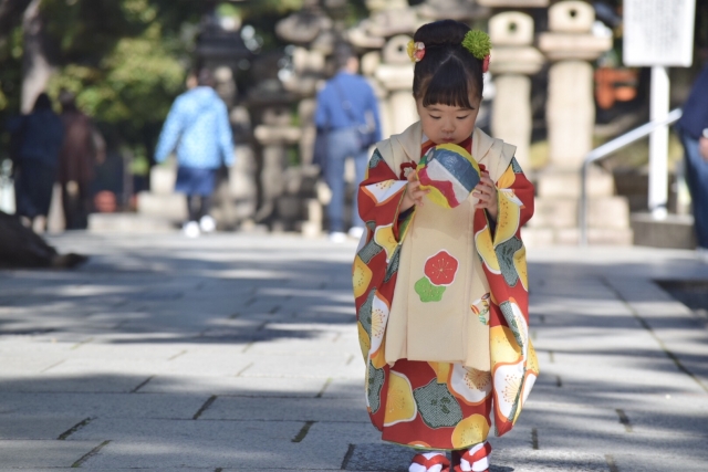 七五三を祝う女の子