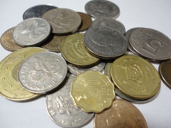 外国コイン・紙幣で価値の高いものは？硬貨の種類や買取相場も紹介！